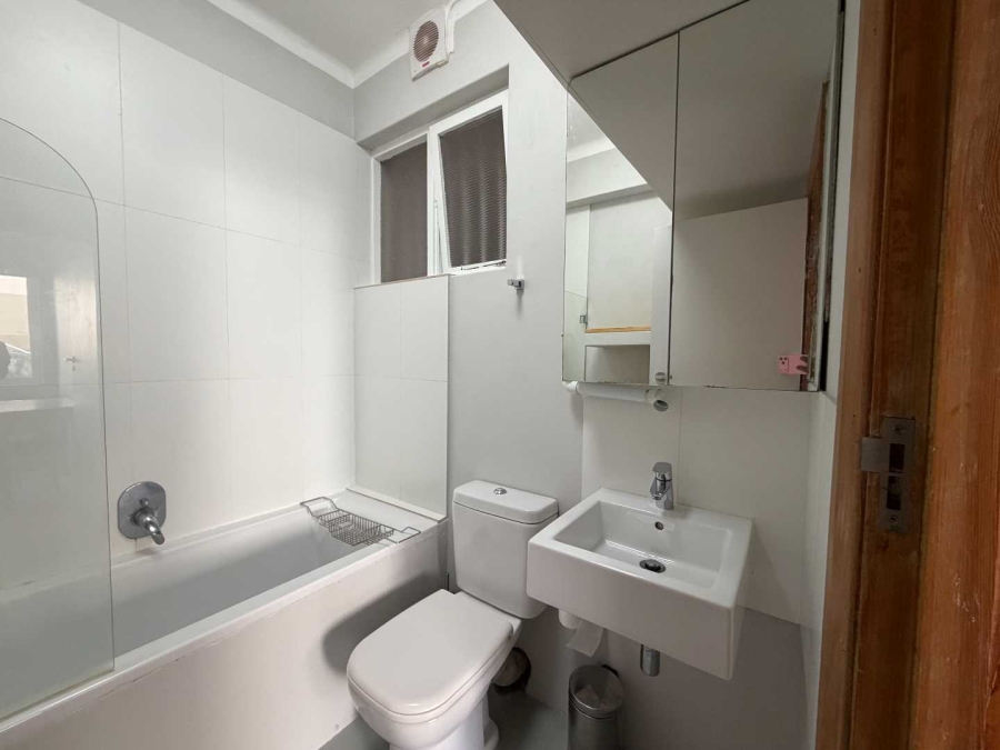 To Let 2 Bedroom Property for Rent in Mouille Point Western Cape
